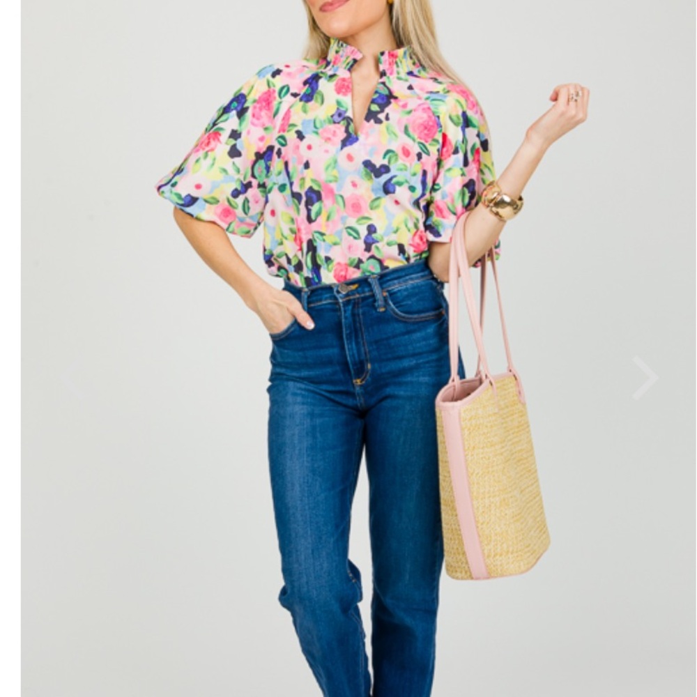 The Blue Door Boutique | NWOT Women’s Posie Puff Floral Sleeve Top | Medium | - Picture 2 of 12